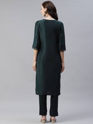 Green printed art silk kurtas-and-kurtis 3