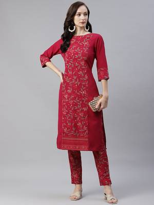 Maroon printed crepe kurtas-and-kurtis 5