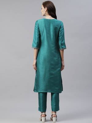 Green printed art silk kurtas-and-kurtis 3
