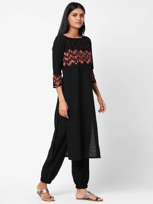 Black embroidered cotton ethnic-kurtis 3
