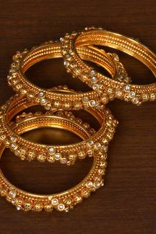 Gold Plated Kundan Embellished Designer Bangles BD516