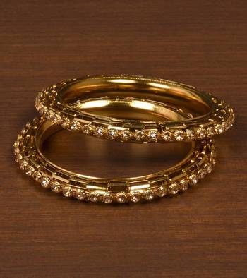 Gold Plated Zircon Stone Embellished Glossy Antique Look Bangles BD513 1