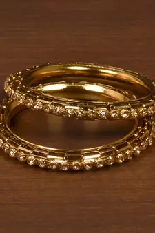 Gold Plated Zircon Stone Embellished Glossy Antique Look Bangles BD513