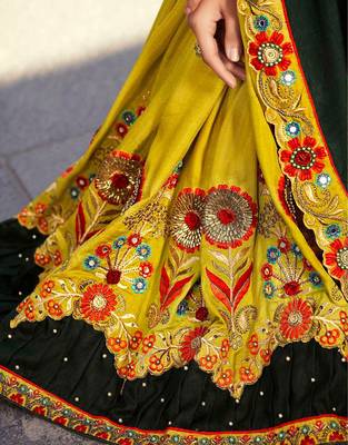 Mehendi embroidered georgette saree with blouse 3