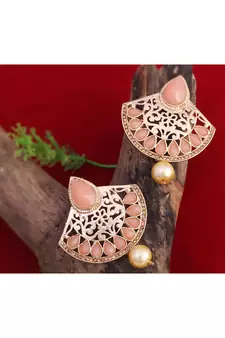 Pink pearl earrings