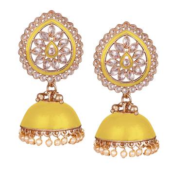 Yellow pearl earrings 1