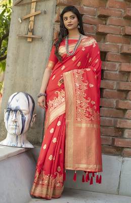 Red woven banarasi saree with blouse 2
