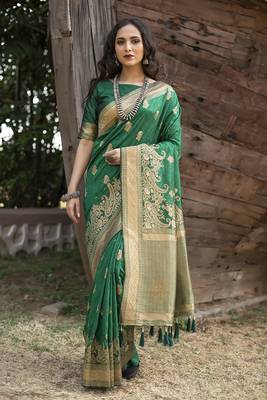 Green woven banarasi saree with blouse 1