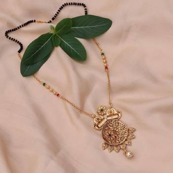 Gold diamond mangalsutra 1