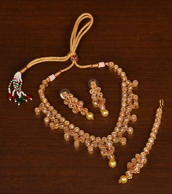 Kundan Embellished Designer Wedding Necklace FNN266 1