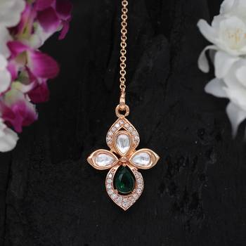 Green maang-tikka 2
