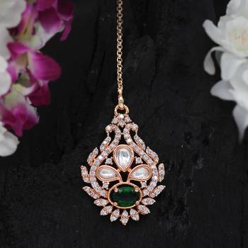 Green maang-tikka 2