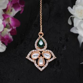 Green maang-tikka 2