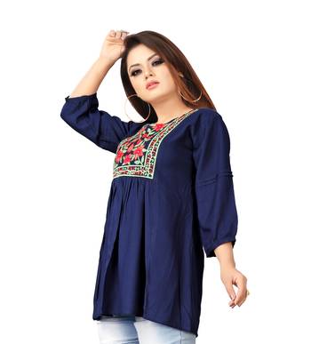 Blue printed viscose rayon party-tops 4