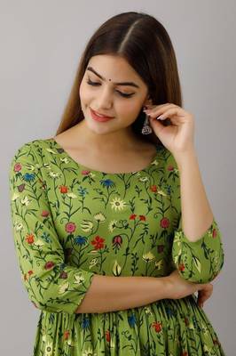 Fashionfricks Green Rayon Anarkali Kurti 4