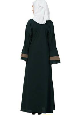 Ayeza Naqab Umbrella stylesh Abaya with Side Button With Hijab| Crepe Abaya With Hijab  (green beige) 2