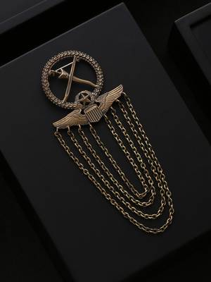 Gold brooch 2