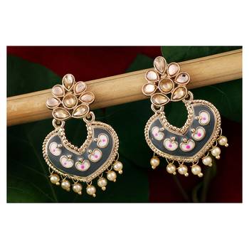 Grey pearl earrings 2