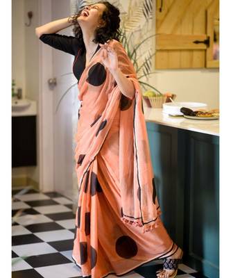 Peach Round White Printed Linen Saree With Printed Blouse 3