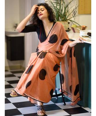 Peach Round White Printed Linen Saree With Printed Blouse 8