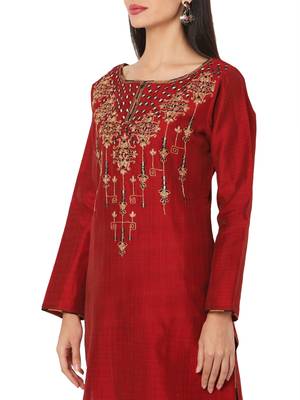 Maroon cotton embroidered stitched kurta with pant 4