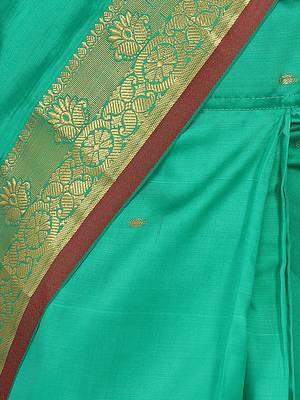 Green plain silk stitched saree 4
