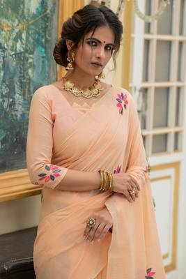 Off white woven paithani silk saree with blouse 2