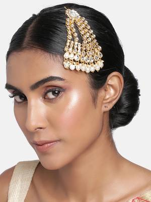 White studded jewellery Yellow Gold Alloy   Passa 2