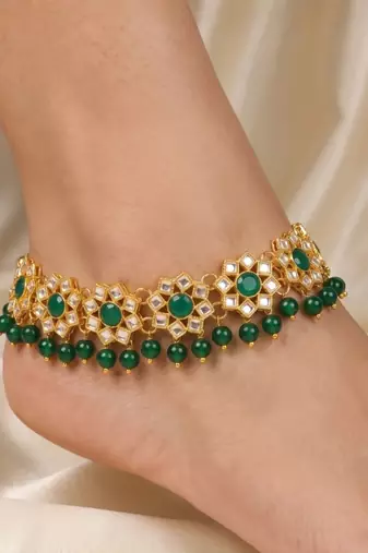 Green Beaded Jewellery Yellow Gold Alloy Pair of Jewels