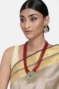 Maroon beaded jewellery Yellow Gold Alloy   Necklacewith   Pair of Earrings
