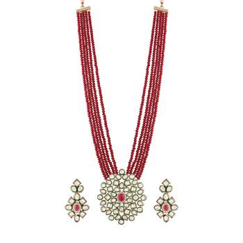 Maroon beaded jewellery Yellow Gold Alloy   Necklacewith   Pair of Earrings 4