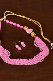 Baby Pink Colored Seed Beaded Festive Necklace PPBJ153
