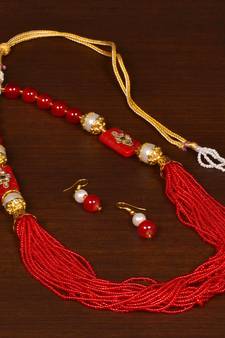Red Colored Seed Beaded Festive Necklace PPBJ157