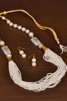 White Colored Seed Beaded Festive Necklace PPBJ158