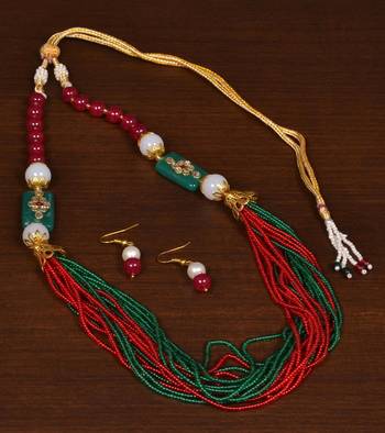 Red and Green Colored Seed Beaded Festive Necklace PPBJ159 1