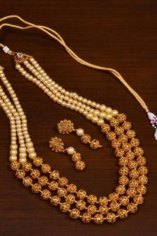 Pearl and Hollow Beads Embellished Multilayer Necklace SJ21