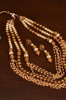 Pearl and Hollow Beads Embellished Multilayer Necklace SJ25