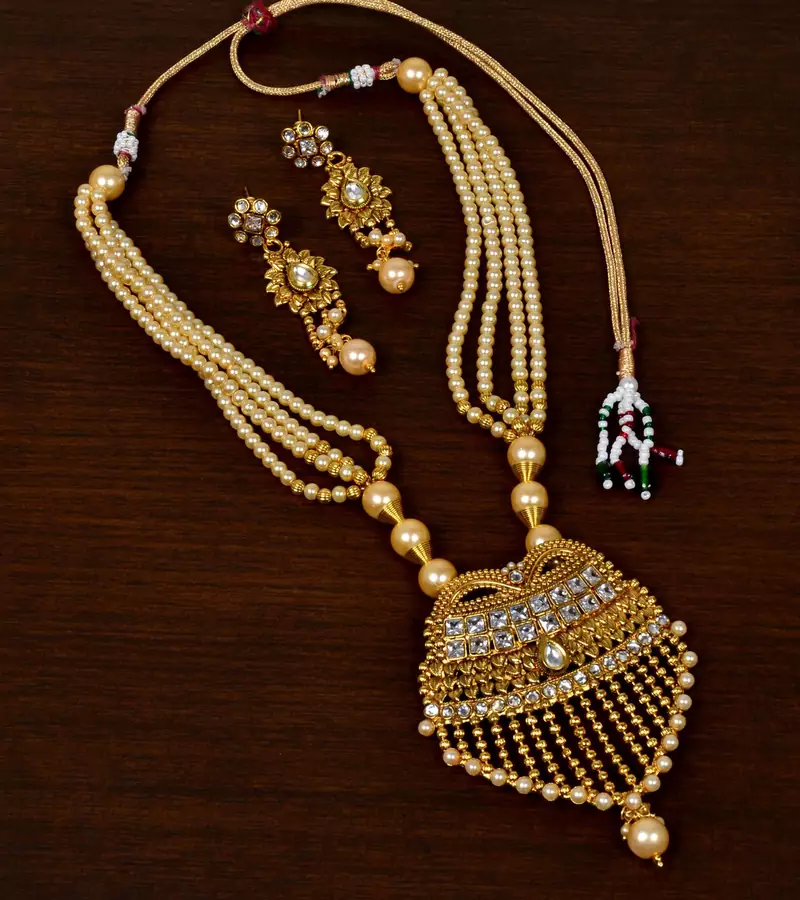 Pearl, Hollow Beads, Kundan and Stone Embellished Necklace SJ31
