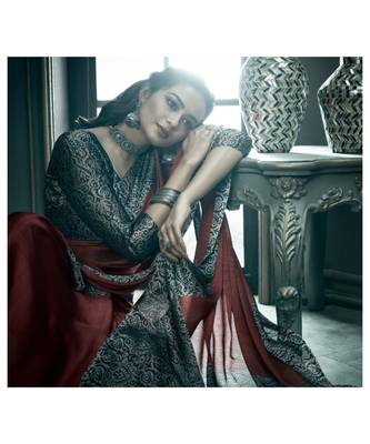Pink printed chiffon saree with blouse 3
