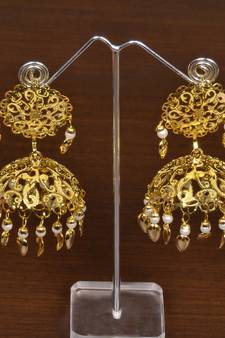 Gold Plated Designer Light Weight Jhumka with Tikka MT170