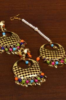 Gold Plated Designer Light Weight Danglers with Tikka MT176