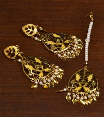 Gold Plated Designer Light Weight Danglers with Tikka MT179 1