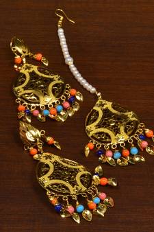 Gold Plated Designer Light Weight Danglers with Tikka MT182