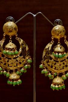 Gold Plated Parrot Beaded Dangler Earrings Tikka Set MT193