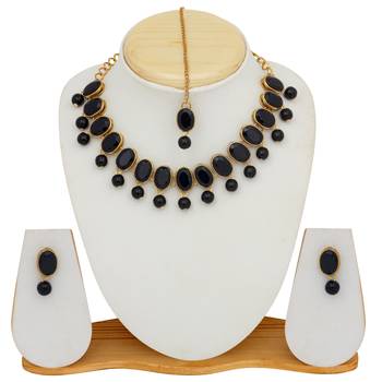 Black crystal necklaces 2