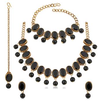 Black crystal necklaces 1