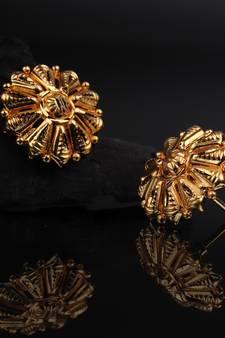 Gold earrings