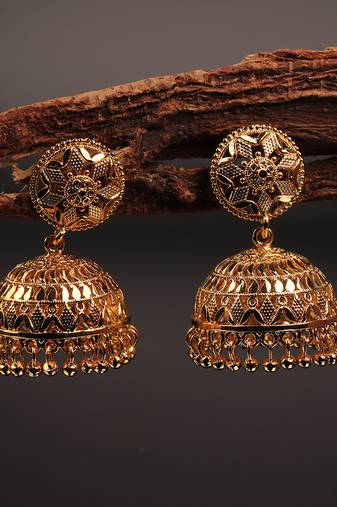 Gold earrings