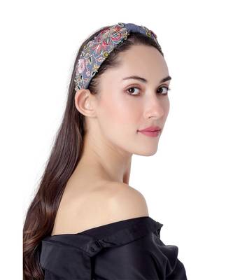 Joey & Pooh X Payal Singhal Faye Blue Headband 2