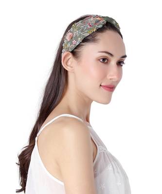 Joey & Pooh X Payal Singhal Faye Olive Headband 2